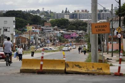  PORTO ALEGRE, RS, BRASIL, 19-03-2019: Duplicação da avenida Tronco. Obras não concluídas da Copa de 2014. (Foto: Mateus Bruxel / Agência RBS)