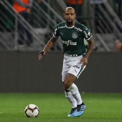 SÃO PAULO, SP - 30.07.2019: PALMEIRAS X GODOY CRUZ - Felipe Melo durante jogo entre Palmeiras x Godoy Cruz (ARG) realizado no Allianz Parque, Zona Oeste de São Paulo. A partida é a segunda válida pelas oitavas de final da Copa Libertadores da América 2019. (Foto: Ricardo Moreira/Fotoarena/Lancepress!)