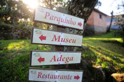  CAXIAS DO SUL, RS, BRASIL, 14/07/2014 - Roteiro turístico Estrada do Imigrante, em Caxias do Sul. Casas Bonett.(JONAS RAMOS/JORNAL PIONEIRO)Indexador: JONAS RAMOS                     