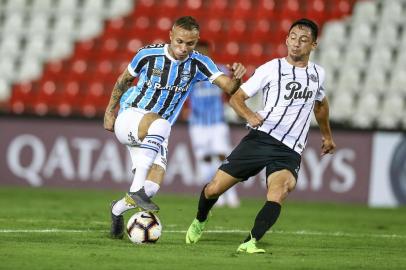 Gremio x LibertadRS - FUTEBOL/CONMEBOL LIBERTADORES 2019 /GREMIO X LIBERTAD - ESPORTES - Lance da partida entre Gremio e Libertad, disputada na noite desta Terca-feira, no Estadio Defensores del Chaco, em AssunÃ§Ã£o no Paraguai, valida pela da Conmebol Libertadores 2019. FOTO: LUCAS UEBEL/GREMIO FBPAEditoria: SPOIndexador: Lucas UebelSecao: futebolFonte: Gremio.netFotógrafo: Gremio x Libertad