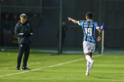 Gremio x LibertadRS - FUTEBOL/CONMEBOL LIBERTADORES 2019 /GREMIO X LIBERTAD - ESPORTES - Lance da partida entre Gremio e Libertad disputada na noite desta quinta-feira, no EstÃ¡dio Defensores Del Chaco, em AssunÃ§Ã£o, valida pelas oitavas de final da Conmebol Libertadores 2019. FOTO: LUCAS UEBEL/GREMIO FBPAEditoria: SPOIndexador: Lucas UebelSecao: futebolFonte: Gremio.netFotógrafo: Gremio x Libertad