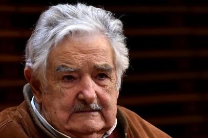  Former Uruguayan President Jose Mujica looks on during a press conference with Madrids Mayor Manuela Carmena in Madrid City Hall on November 14, 2016. / AFP PHOTO / GERARD JULIENEditoria: POLLocal: MadridIndexador: GERARD JULIENSecao: politics (general)Fonte: AFPFotógrafo: STF