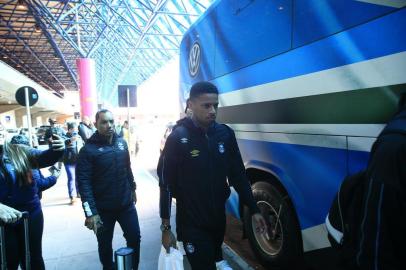  PORTO ALEGRE, RS, BRASIL,02/08/2019- Chegado do Grêmio a Porto Alegre, após a vitoria na Libertadores. (FOTOGRAFO: ANDRÉ ÁVILA / AGENCIA RBS)