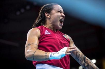  BEATRIZ FERREIRA CONQUISTA PRIMEIRO OURO DO BOXE FEMININO DO BRASIL