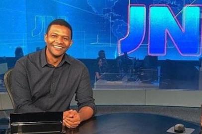 O jornalista que vai dividir com Cristina Ranzolin a bancada do Jornal Nacional, em 31 de agosto, é o apresentador e editor Márcio Bonfim. Ele está há 13 anos à frente do NE 1, jornal da Globo Nordeste em Pernambuco.