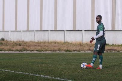  CAXIAS DO SUL, RS, BRASIL, 11/06/2019 - Juventude teina no CT. NA FOTO: atacante Bruno Alves. (Marcelo Casagrande/Agência RBS)