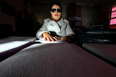  PORTO ALEGRE - BRASIL - CAP estadual fabrica materiais em braille para estudantes da rede pública. (FOTO: LAURO ALVES)