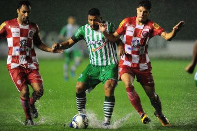  CAXIAS DO SUL, RS, BRASIL, 08/08/2019. Juventude x Tombense, jogo válido pela 16ª rodada do Grupo B da série C do Campeonato Brasileiro e realizado no estádio Alfredo Jaconi. (Porthus Junior/Agência RBS)