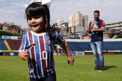  Matéria especial para o dia dos pais com lacerda, técnico do Ser Caxias. (Antonio Valiente/Agência RBS)