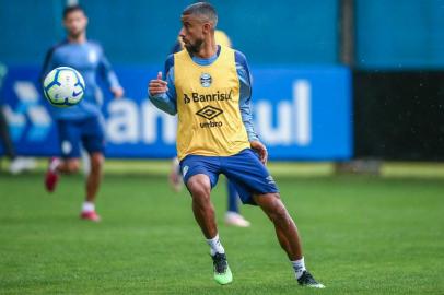 Treino Gremio Jogadores do Gremio realizam treino durante a tarde desta segunda-feira no CT Luiz Carvalho. Leo MouraEditoria: SPOIndexador: Lucas UebelSecao: futebolFonte: Gremio.netFotógrafo: Treino Gremio 