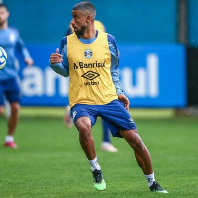 Treino Gremio Jogadores do Gremio realizam treino durante a tarde desta segunda-feira no CT Luiz Carvalho. Leo MouraEditoria: SPOIndexador: Lucas UebelSecao: futebolFonte: Gremio.netFotógrafo: Treino Gremio 