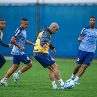 Treino Gremio Jogadores do Gremio realizam treino durante a tarde desta segunda-feira no CT Luiz Carvalho. TardelliEditoria: SPOIndexador: Lucas UebelSecao: futebolFonte: Gremio.netFotógrafo: Treino Gremio 