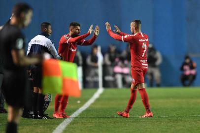 2019¿07-24 Nacional-URU x Inter pela Copa Libertadores 2019. Rafael Sobis e Nico López. Foto Ricardo Duarte, Inter, divulgação