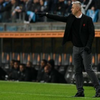  Técnico Tiago Nunes, durante a derrota do Athletico-PR para o Grêmio pela semifinal da Copa do Brasil