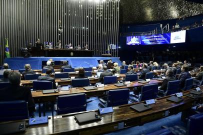 SessÃ£o especial destinada a comemorar os 40 anos da AssociaÃ§Ã£o Nacional de Jornais (ANJ).Mesa:presidente da AssociaÃ§Ã£o Brasileira de Emissoras de RÃ¡dio e TelevisÃ£o (Abert), Paulo Tonet Camargo;presidente do Conselho Executivo das Normas-PadrÃ£o, Expedito Caio Barsotti;presidente e requerente da sessÃ£o, senador Lasier Martins (Podemos-RS);presidente da AssociaÃ§Ã£o Nacional de Editores de Revistas (Aner), Rafael Soriano;presidente da AssociaÃ§Ã£o Nacional de Jornais (ANJ), Marcelo Rech.Foto: Pedro FranÃ§a/AgÃªncia Senado