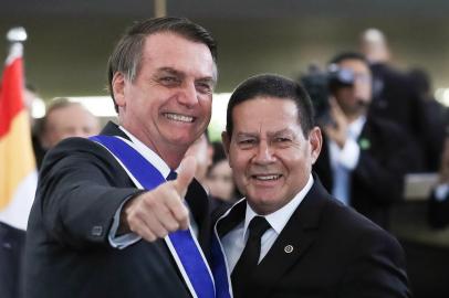 Presidente da República, Jair Bolsonaro durante Cerimônia de Imposição de Insígnias da Ordem do Rio Branco. Na foto, com o vice-presidente Hamilton Mourão