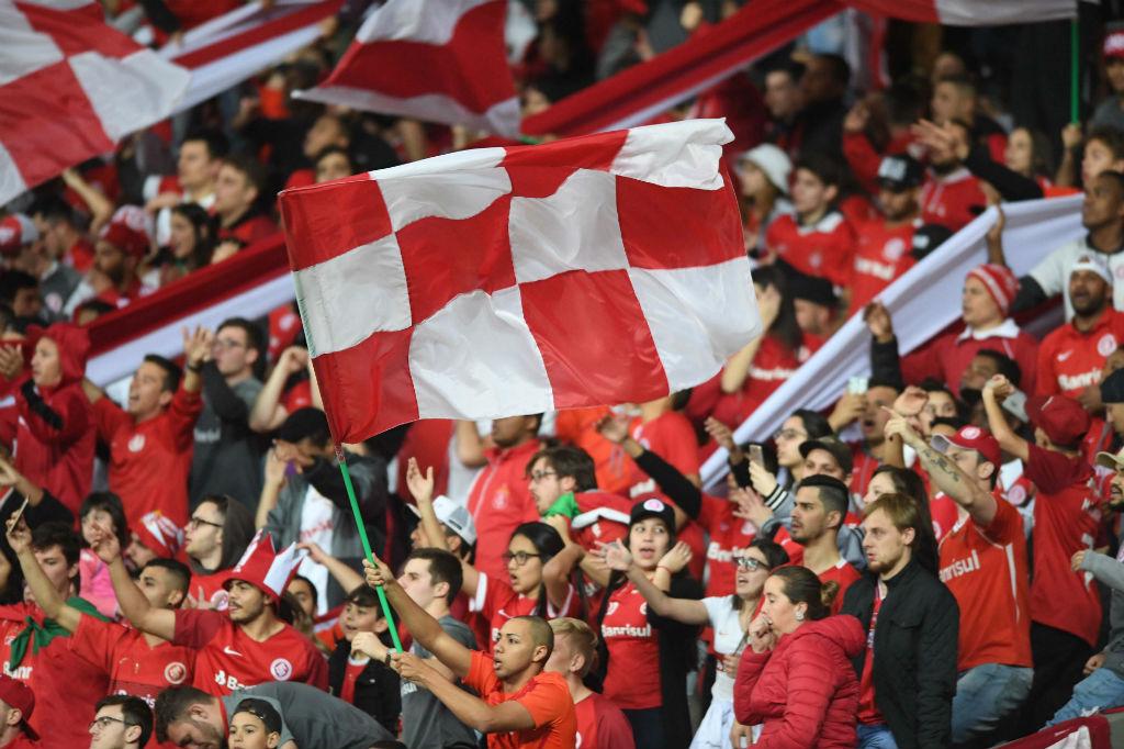 Torcida do Flamengo esgota ingressos para duelo com Athletico, pela Copa do  Brasil