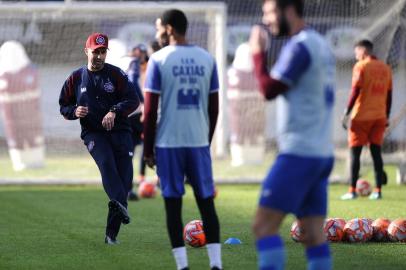  CAXIAS DO SUL, RS, BRASIL (15/08/2019)Treino do Ser Caxias no estádio centenário em caxias do Sul. Na foto, técnico Lacerda.(Antonio Valiente/Agência RBS)