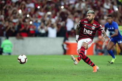 Flamengo x Emelec - Libertadores 2019RIO DE JANEIRO, RJ 31.07.2019: Flamengo e Emelec realizam segundo jogo valido pelas oitavas de final da Copa Libertadores da America, nesta quarta-feira (31), no Estadio Mario Filho (Maracana). Gabriel Barbosa (o Gabigol, do Flamengo) cobra penalti e abre o placar do jogo.Foto:Editoria: SPOLocal: Rio de JaneiroIndexador: Andre Melo Andrade/AM Press/LancSecao: FutebolFonte: AM Press/Lancepress!Fotógrafo: Andre Melo Andrade/AM Press/Lanc