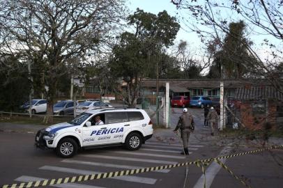  CHARQUEADAS, RS, BRASIL, 21/08/2019- Suspeito de atacar escola em Charqueadas é apreendido pela polícia. Ele invadiu o Instituto Estadual de Educação Assis Chateaubriand e desferiu golpes de machadinha nos estudantes. (FOTOGRAFO: JEFFERSON BOTEGA / AGENCIA RBS)