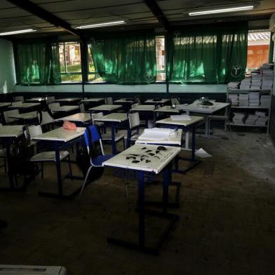  CHARQUEADAS, RS, BRASIL - 22-08-2019: Insituto Estadual de Educação Assis Chateubriand onde jovem feriu três estudantes com golpes de machadinha. O rapaz foi apreendido pela polícia. (Foto: MATEUS BRUXEL/ Agência RBS)Indexador: Mateus Bruxel