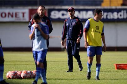  CAXIAS DO SUL, RS, BRASIL (15/08/2019)Treino do Ser Caxias no estádio centenário em caxias do Sul. Na foto, técnico Lacerda.(Antonio Valiente/Agência RBS)