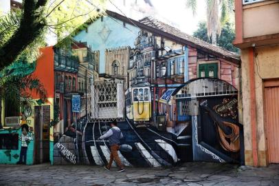  PORTO ALEGRE, RS, BRASIL, 16/08/2019- Fachada da casa portuguesa. A casa foi pintada com cenários de Portugal.(FOTOGRAFO: JEFFERSON BOTEGA / AGENCIA RBS)