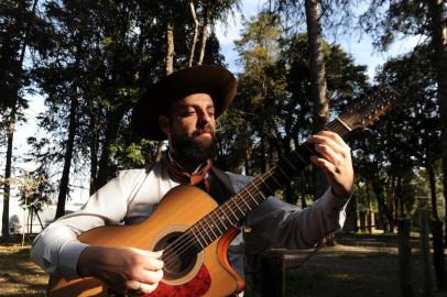  CAXIAS DO SUL, RS, BRASIL 05/08/2016Fábio Soares é um dos artistas que vai participar da Semana Farroupilha de Caxias do Sul sem receber cachê. (Jonas Ramos/Agência RBS)