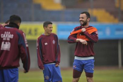  CAXIAS DO SUL, RS, BRASIL, 23/08/2019Caxias treino no estádio do centenário para enfrentar o Grêmio (sub 23) pela Copa Seu Verardi.Juliano (volante) (Lucas Amorelli/Agência RBS)