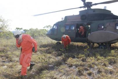 Helicópteros Super-Puma da FAB são adaptados com equipamentos anti-incêndio para atuar na Amazônia