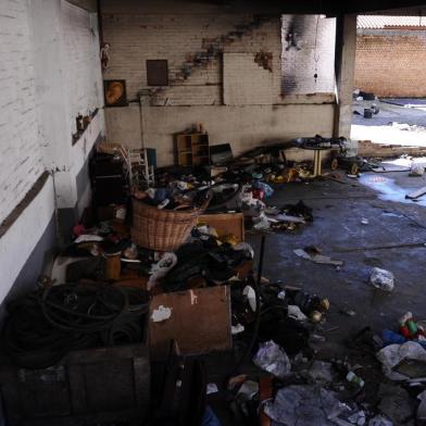  CAXIAS DO SUL, RS, BRASIL (15/08/2019)Vizinhos reclaman de ocupação de antigo prédio abandonado. (Antonio Valiente/Agência RBS)