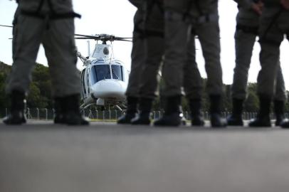  PORTO ALEGRE, RS, BRASIL - Acompanhamos uma parte do Curso de Formação de novos Policiais Tripulantes no Batalhão de Aviação da BM.