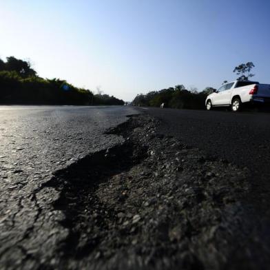  MONTE NEGRO,RS,BRASIL.2019,08,27.Obras de contruções das praças de pedágios,na Br 386,com muitos operarios trabalhando,nos recapaemento,colocações de tachões,com poucos buracos.(RONALDO BERNARDI/AGENCIA RBS).