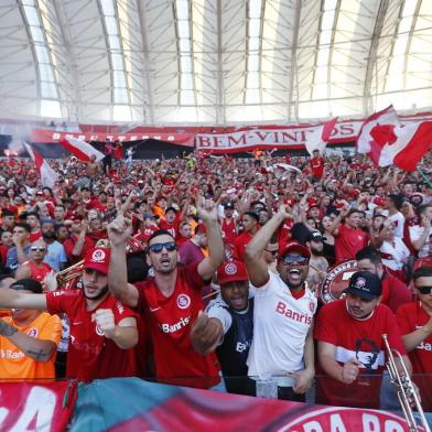  PORTO ALEGRE, RS, BRASIL - 27/08/2019Torcida comparece ao treino do Internacional