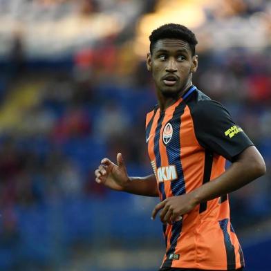 Tetê, atacante formado no Grêmio, hoje no Shakhtar Donetsk