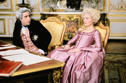 Kirsten Dunst and Jason Schwartzman in Marie Antoinette (2006)