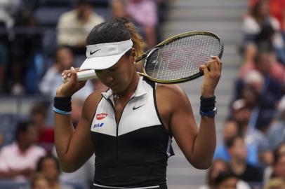 Tennis: Grand Slam Tournaments - US OpenNaomi Osaka of Japan reacts as she plays against Belinda Bencic of Switzerland during their Round Four Womens Singles match at the 2019 US Open at the USTA Billie Jean King National Tennis Center in New York on September 2, 2019. (Photo by Kena Betancur / AFP)Editoria: SPOLocal: New YorkIndexador: KENA BETANCURSecao: tennisFonte: AFPFotógrafo: STR