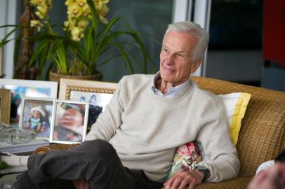  PORTO ALEGRE, RS, BRASIL - 29-04-2017 -  À frente da maior cervejaria do mundo, o bilionário carioca Jorge Paulo Lemann(foto) inaugura do Instituto Tênis juntamente com Nelson Sirotsky e apoiadores  (FOTO: ANDRÉA GRAIZ/AGÊNCIA RBS)Indexador: Andrea Graiz