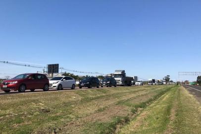 Congestionamento em Eldorado do Sul devido a acidente.