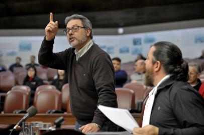  CAXIAS DO SUL, RS, BRASIL, 03/09/2019Votação do 6º pedido de Impeachment do prefeito Daniel Guerra na Câmara municipal . O pedido foi negado por maioria dos votos. (Lucas Amorelli/Agência RBS)