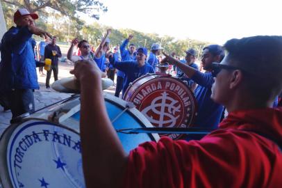 Torcedores nos arredores do Beira-Rio para Inter x Cruzeiro