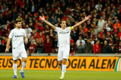 Grêmio enfrenta o Athletico-PR na Arena da Baixada, em Curitiba, pelo jogo de volta da semifinal da Copa do Brasil. Pedro Geromel