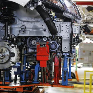  PORTO ALEGRE, RS, BRASIL, 16/01/2014: Linha de montagem dos modelos Onix e Prisma na fábrica da General Motors (GM) em Gravataí. (Omar Freitas/Agência RBS)Indexador: Omar Freitas