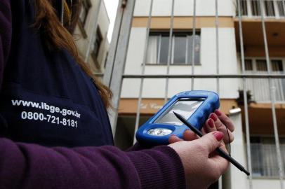  A recenseadora Elides Oliveira, 36 anos, foi uma das primeiras a sair às ruas no Censo 2010 em Caxias do Sul nesta terça-feira (03/08/2010).