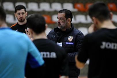  CARLOS BARBOSA, RS, BRASIL (29/07/2019)Depois de conquistar a Libertadores, ACBF foca na Liga Nacional de Futsal. Na foto, técnico Marquinhos Xabier. (Antonio Valiente/Agência RBS)