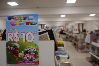  CAXIAS DO SUL, RS, BRASIL (06/09/2019)Espaço itinerante de livros no Pratavieira Shopping. Foto para Caixa-Forte sobre estratégias de vendas. (Antonio Valiente/Agência RBS)