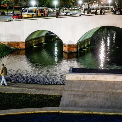  PORTO ALEGRE, RS, BRASIL,22/08/2019- A prefeitura de Porto Alegre entrega à população as obras de reurbanização do Largo dos Açorianos, nesta quinta-feira, às 17h.(Foto: Marco Favero / Agencia RBS)