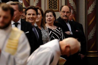  CAXIAS DO SUL, RS, BRASIL (08/09/2019)Posse do novo bispo da Diocese de Caxias do Sul, José Gislon na catedral de Caxias do Sul. Na foto, (D) José Ivo Sartori e Daniel Guerra.  (Antonio Valiente/Agência RBS)