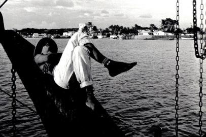  ¿Dossiê 30 anos, fotografias de Rogério Soares¿ a exposição será aberta hoje no Espaço Cultural Correios Porto Alegre. Descanso na proa.