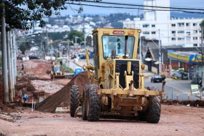  PORTO ALEGRE, RS, BRASIL, 30/07/2019: Obra da Avenida tronco paradaIndexador: ISADORA NEUMANN